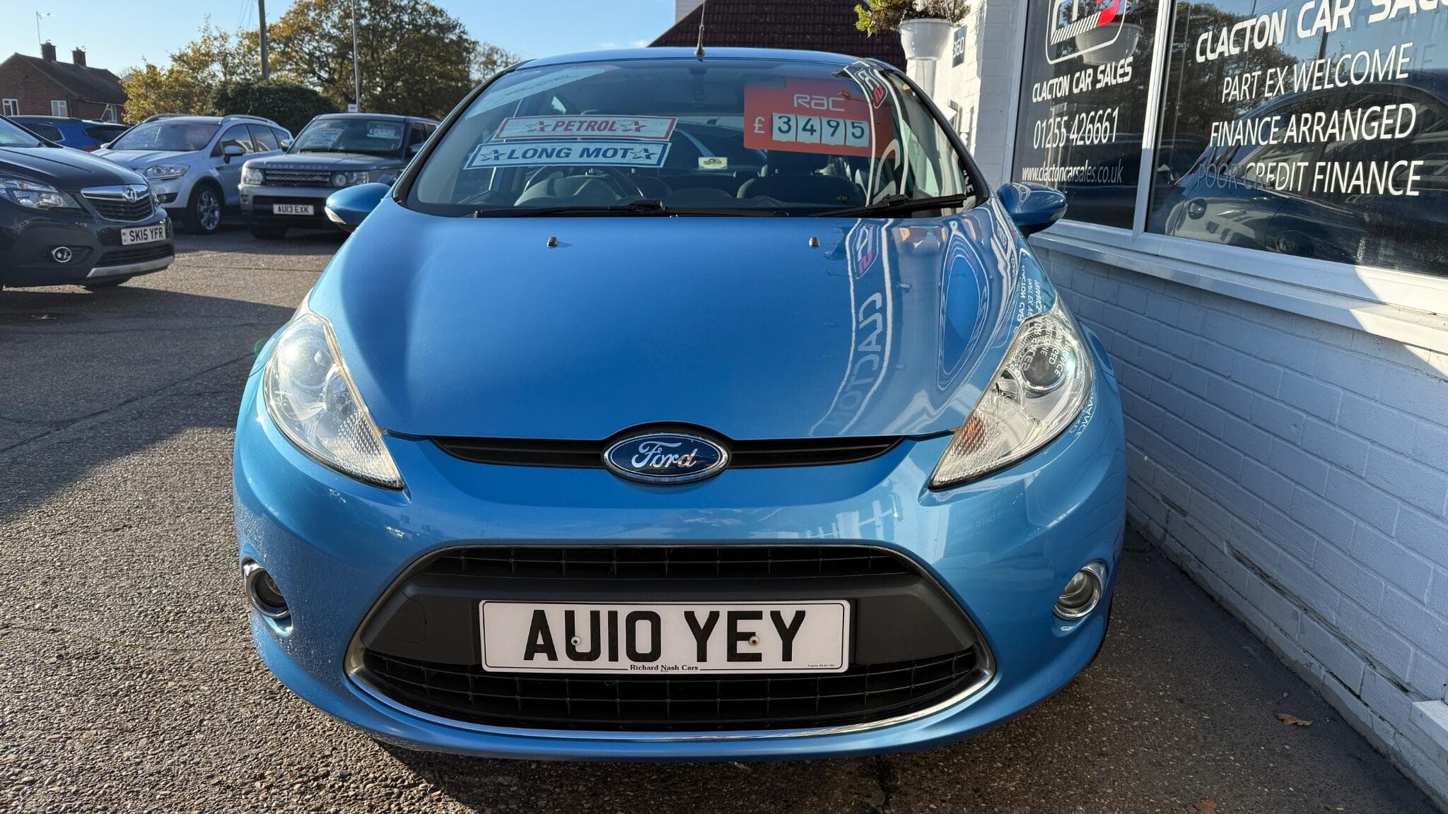 2010 Ford Fiesta - Image 2