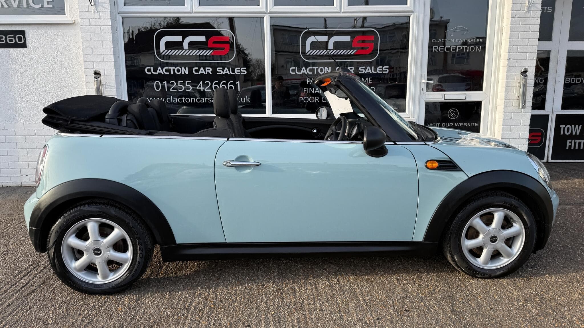 2012 MINI Convertible - Image 8