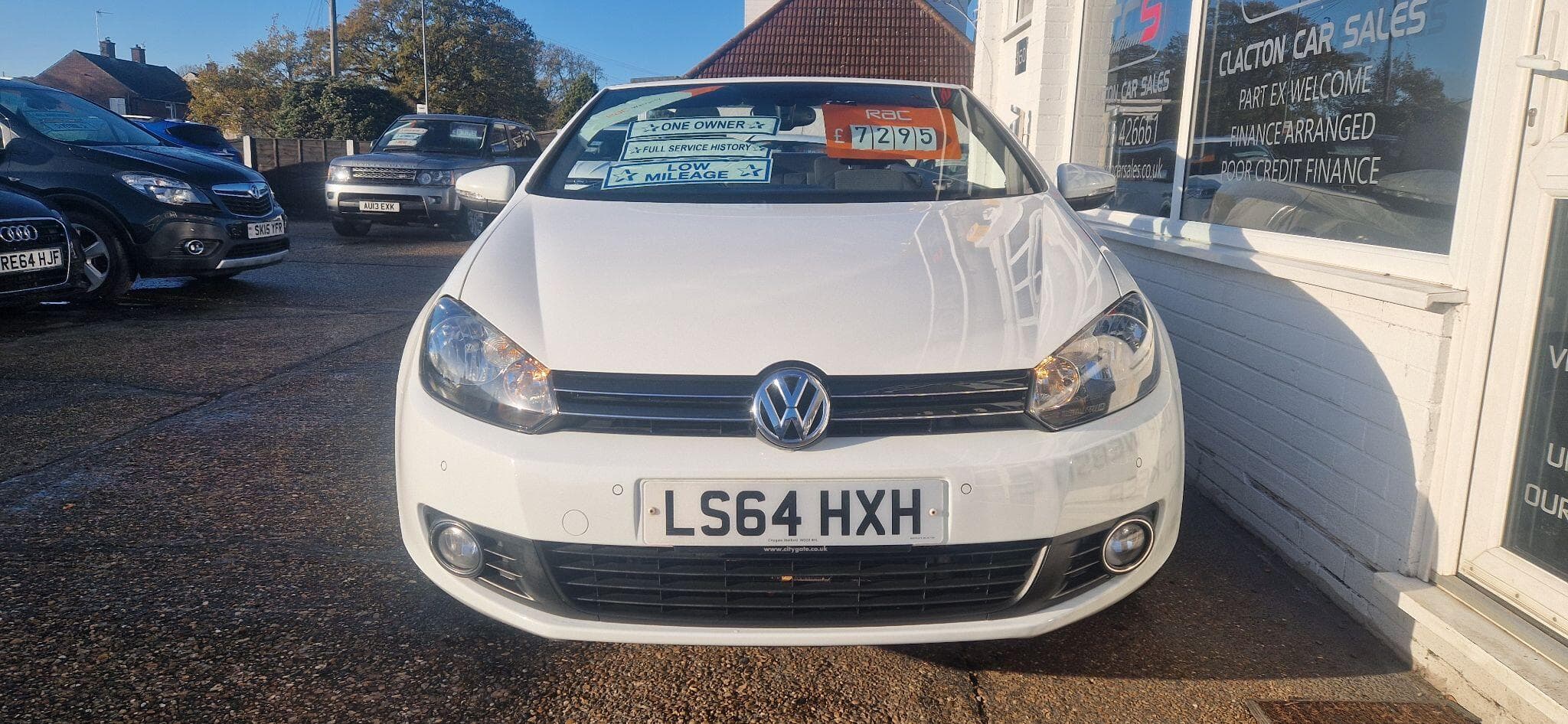 2014 Volkswagen Golf - Image 2