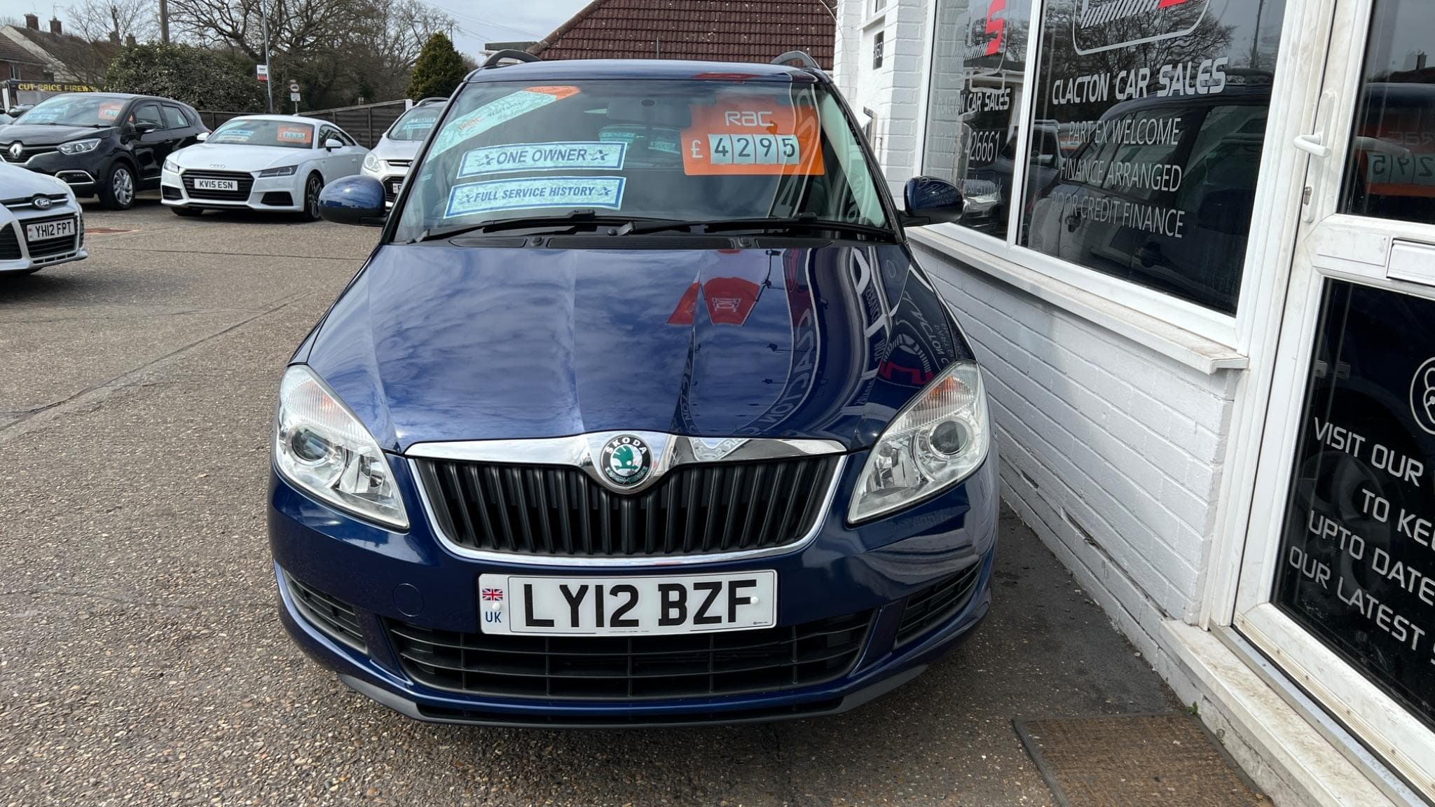 2012 Skoda Fabia - Image 2