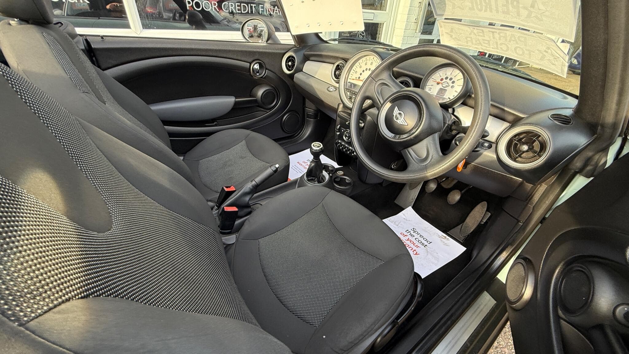 2012 MINI Convertible - Image 9