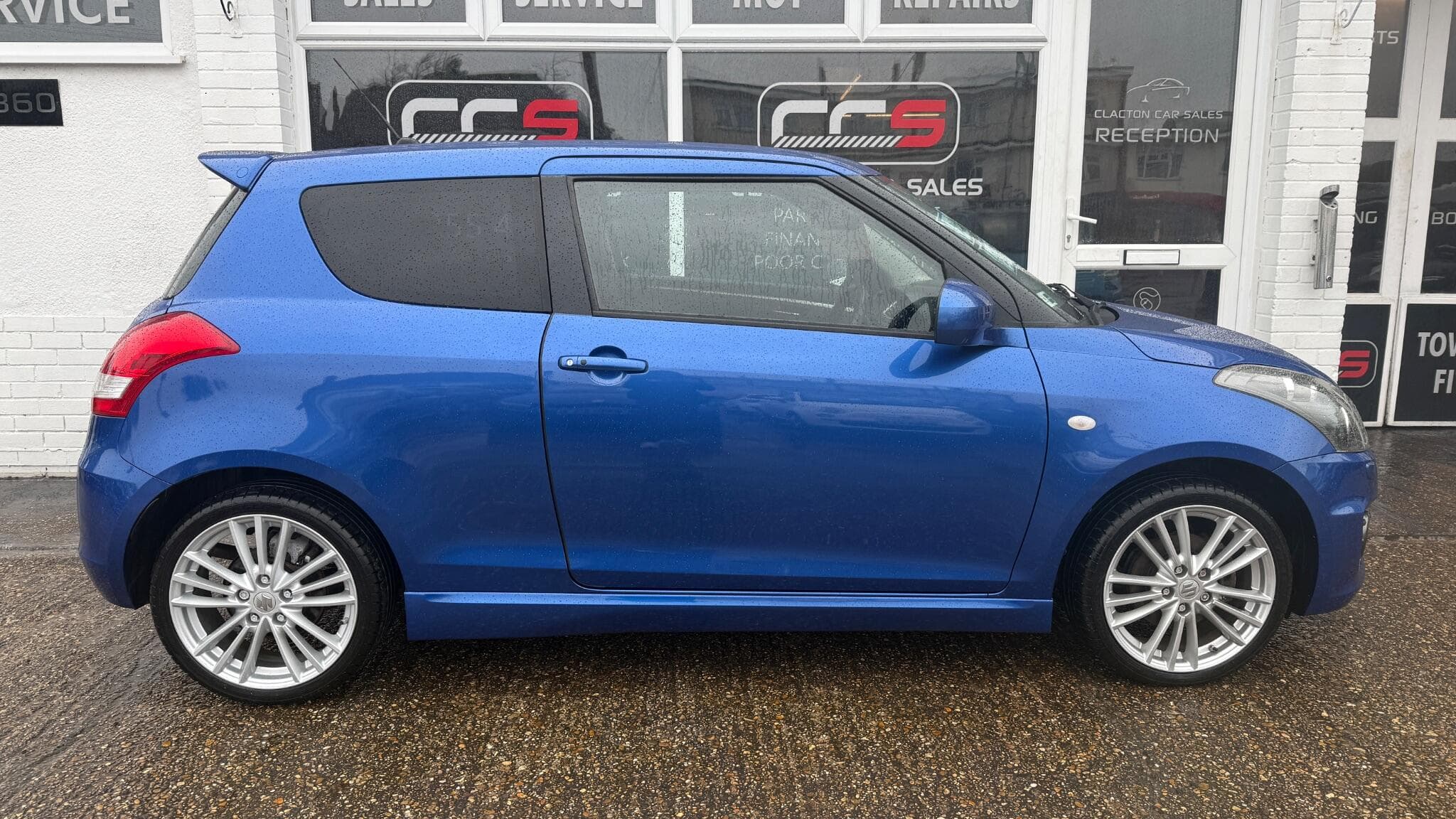 2015 Suzuki Swift - Image 8