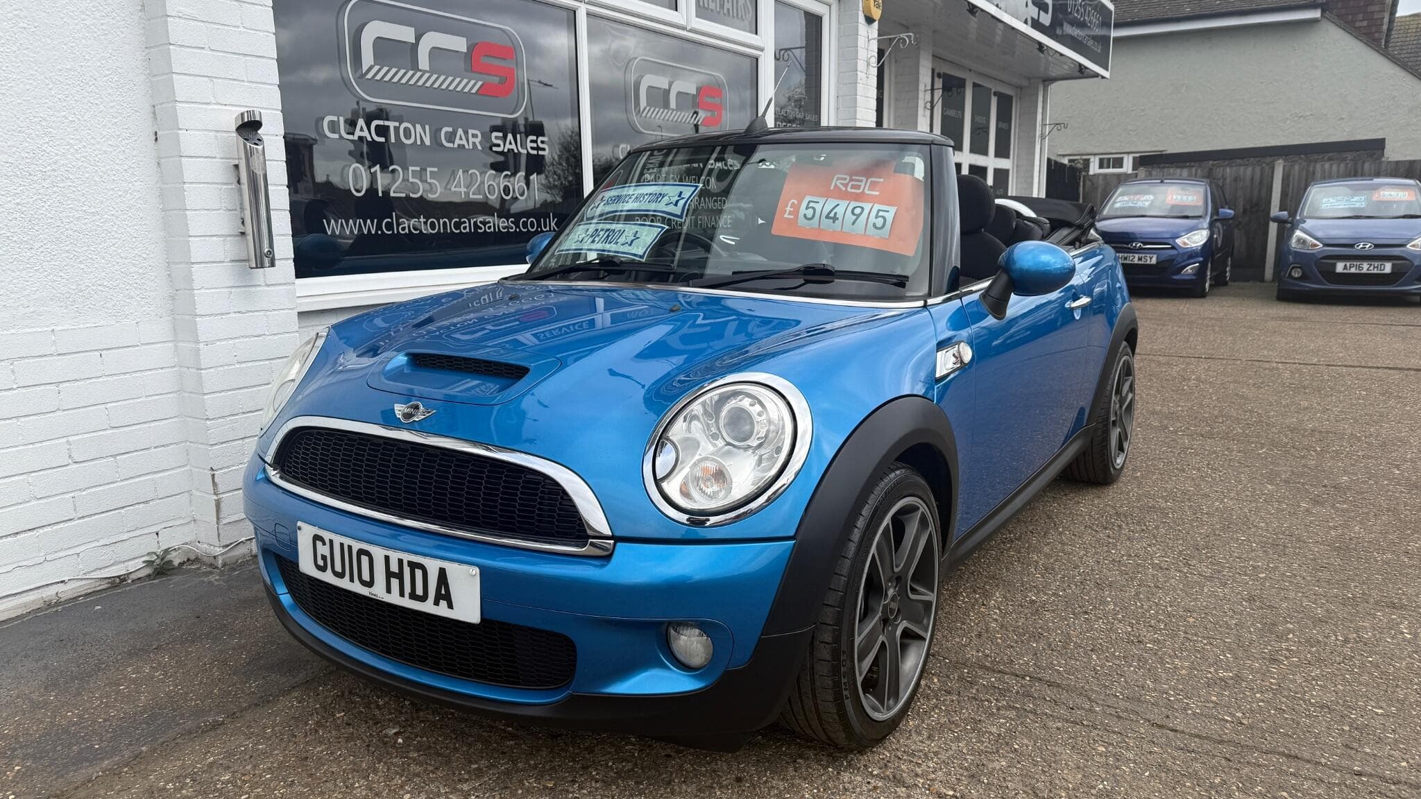2010 MINI Convertible - Image 3