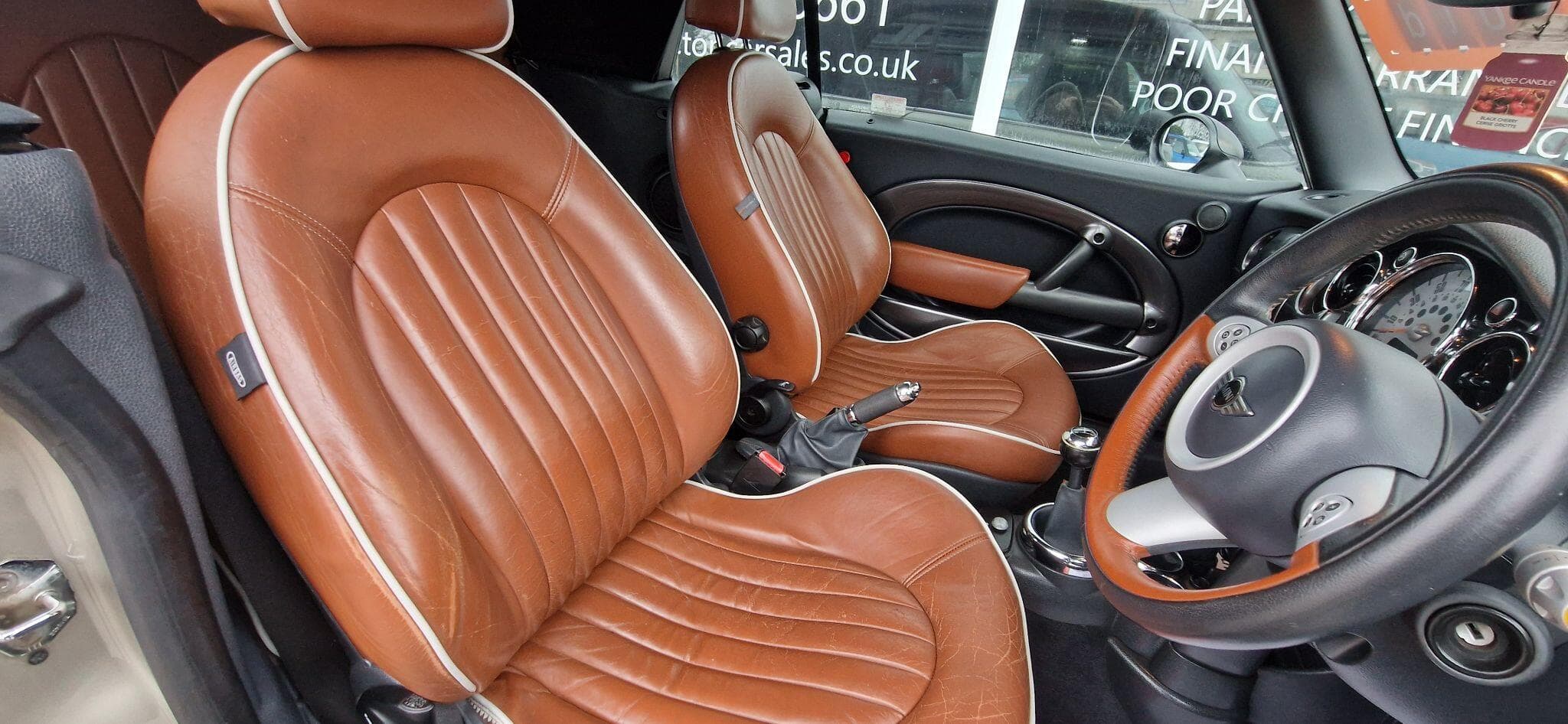 2007 MINI Convertible - Image 9