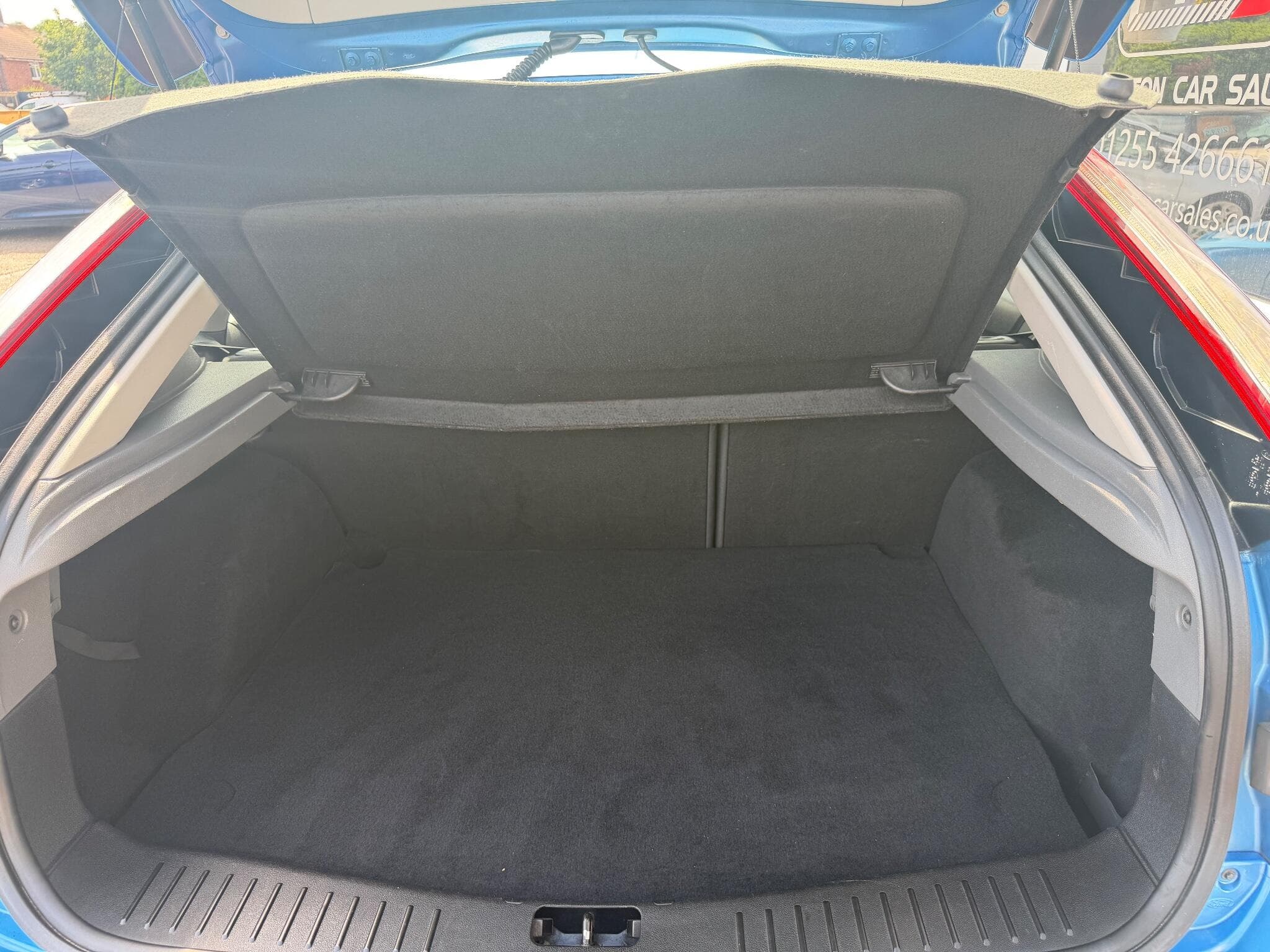 2009 Ford Focus - Image 9