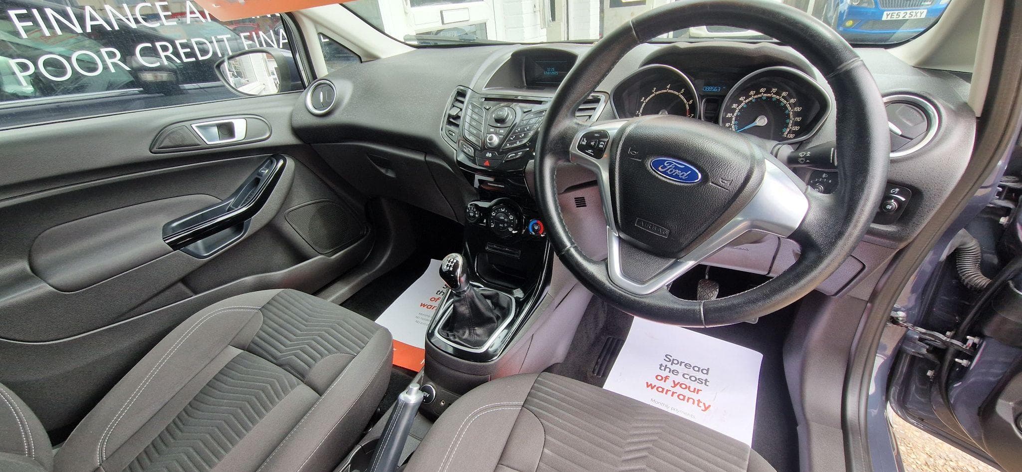 2014 Ford Fiesta - Image 9