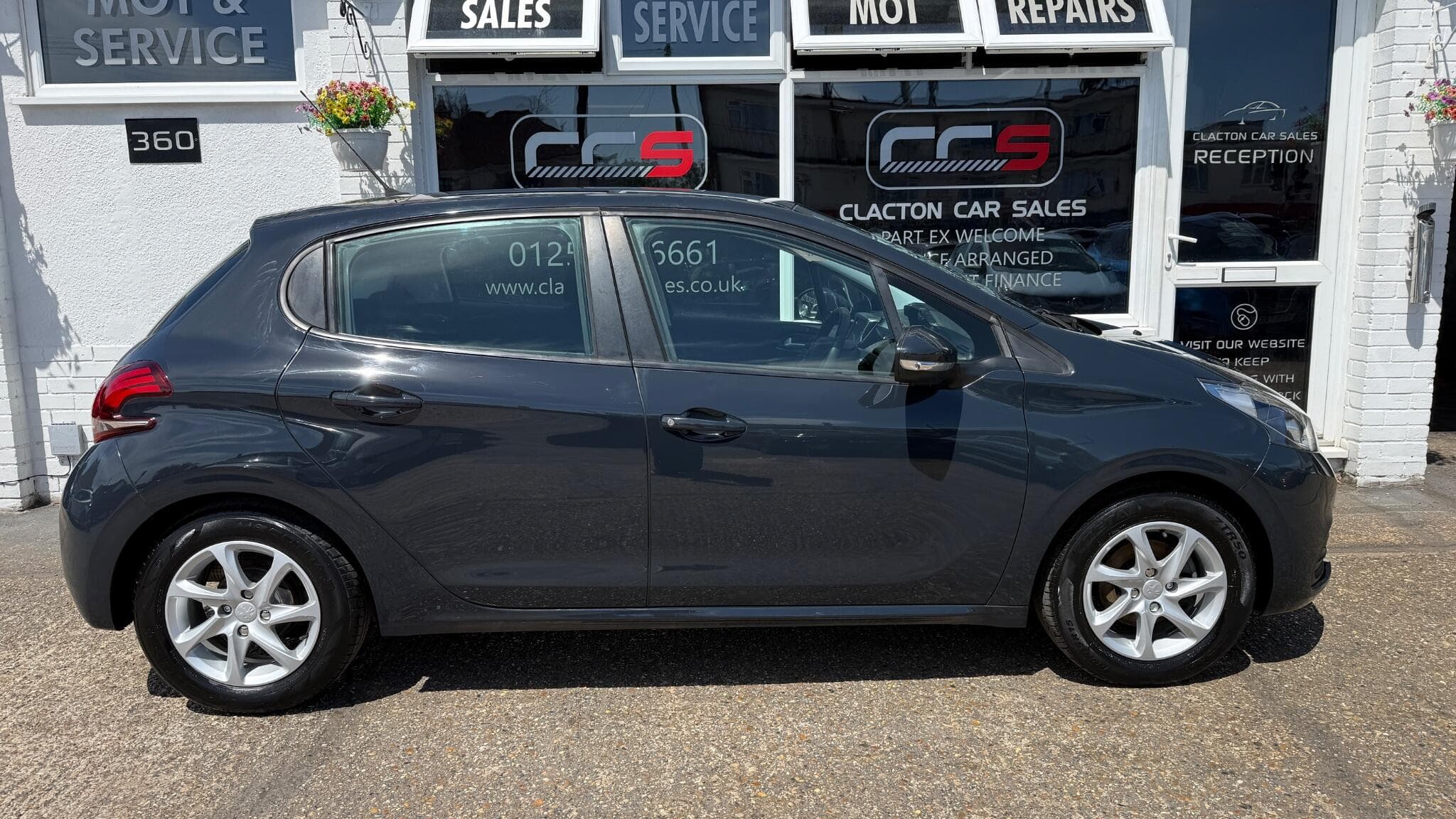 2017 Peugeot 208 - Image 8