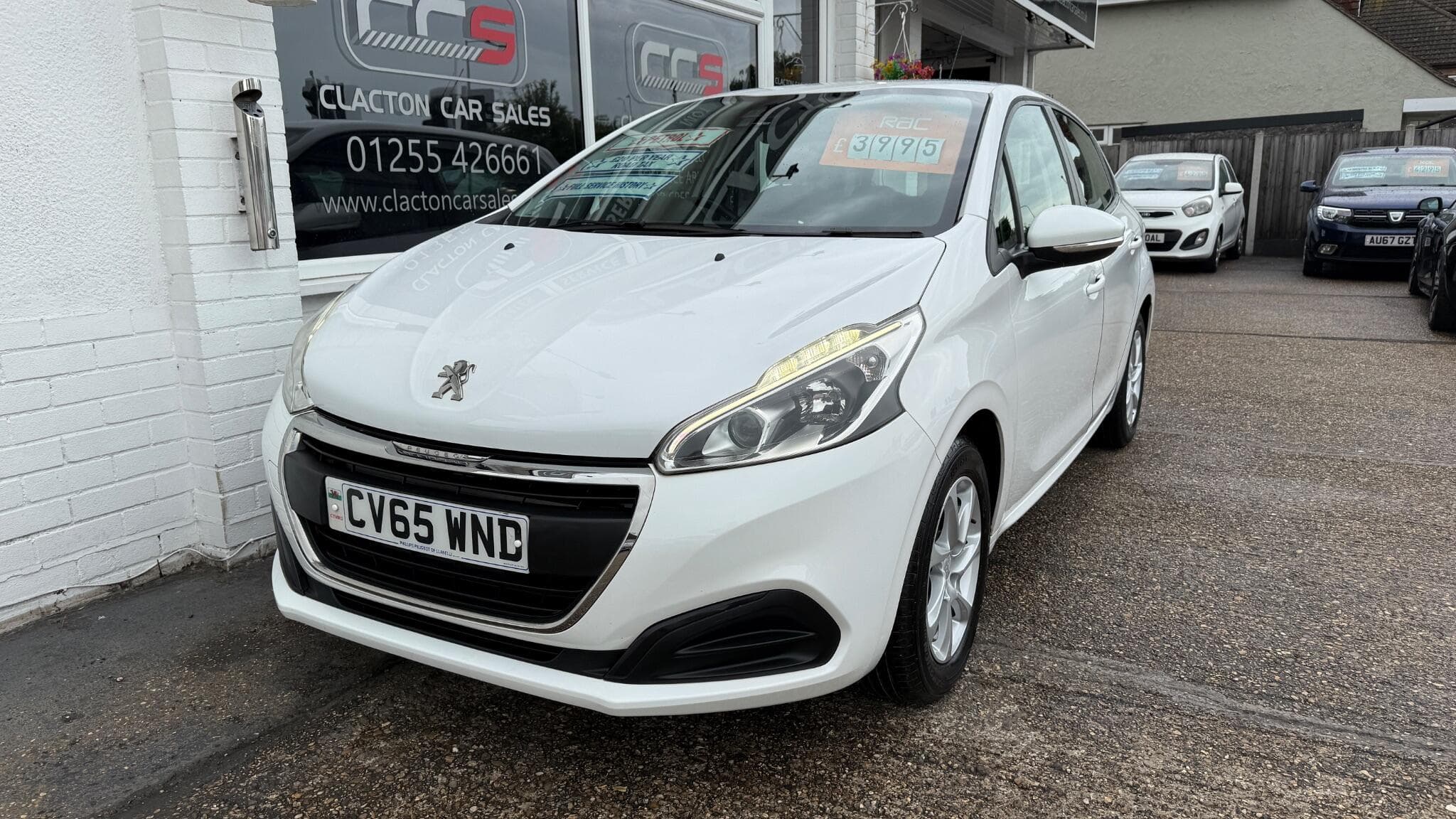 2015 Peugeot 208 - Image 3