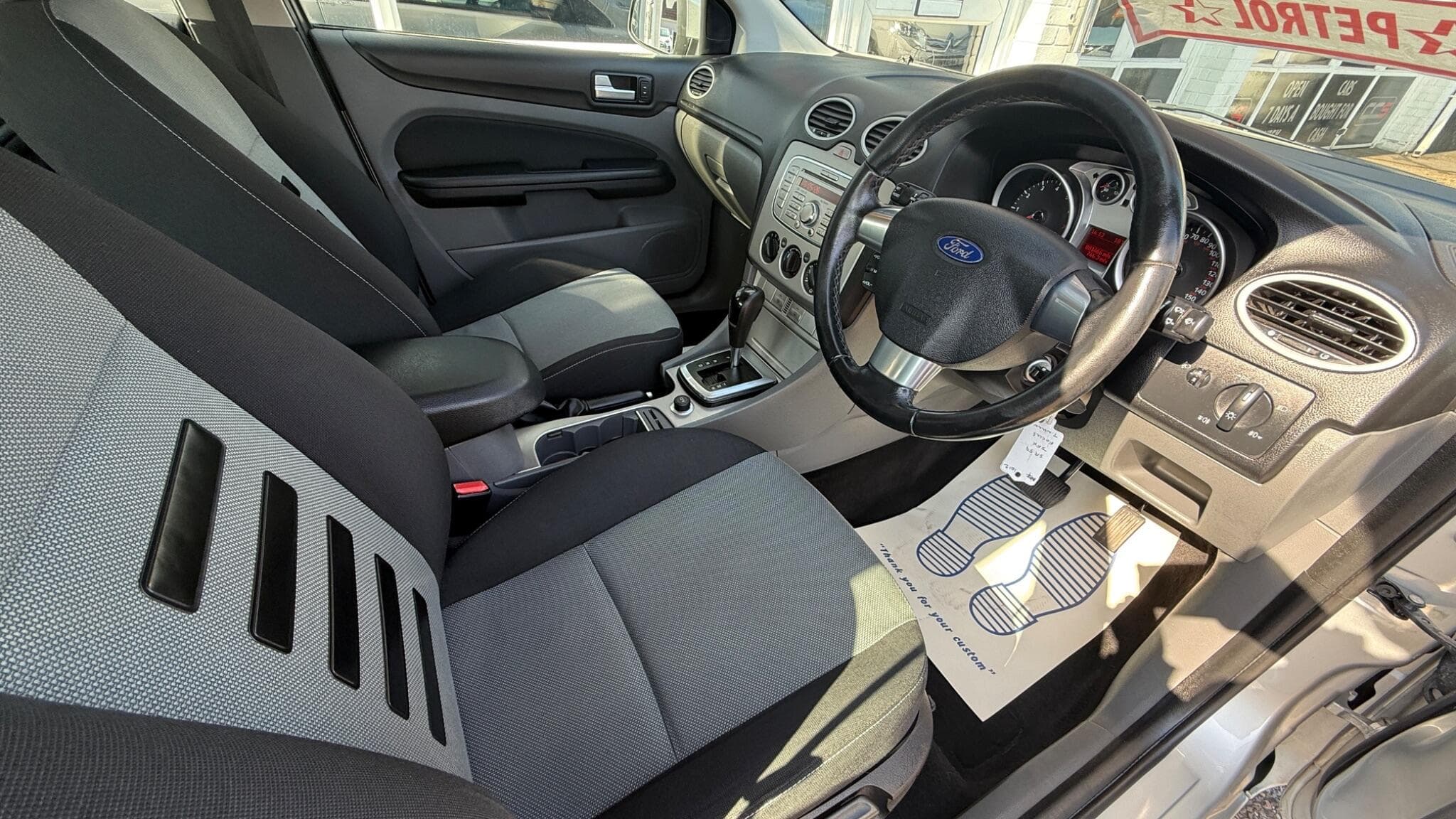 2009 Ford Focus - Image 9