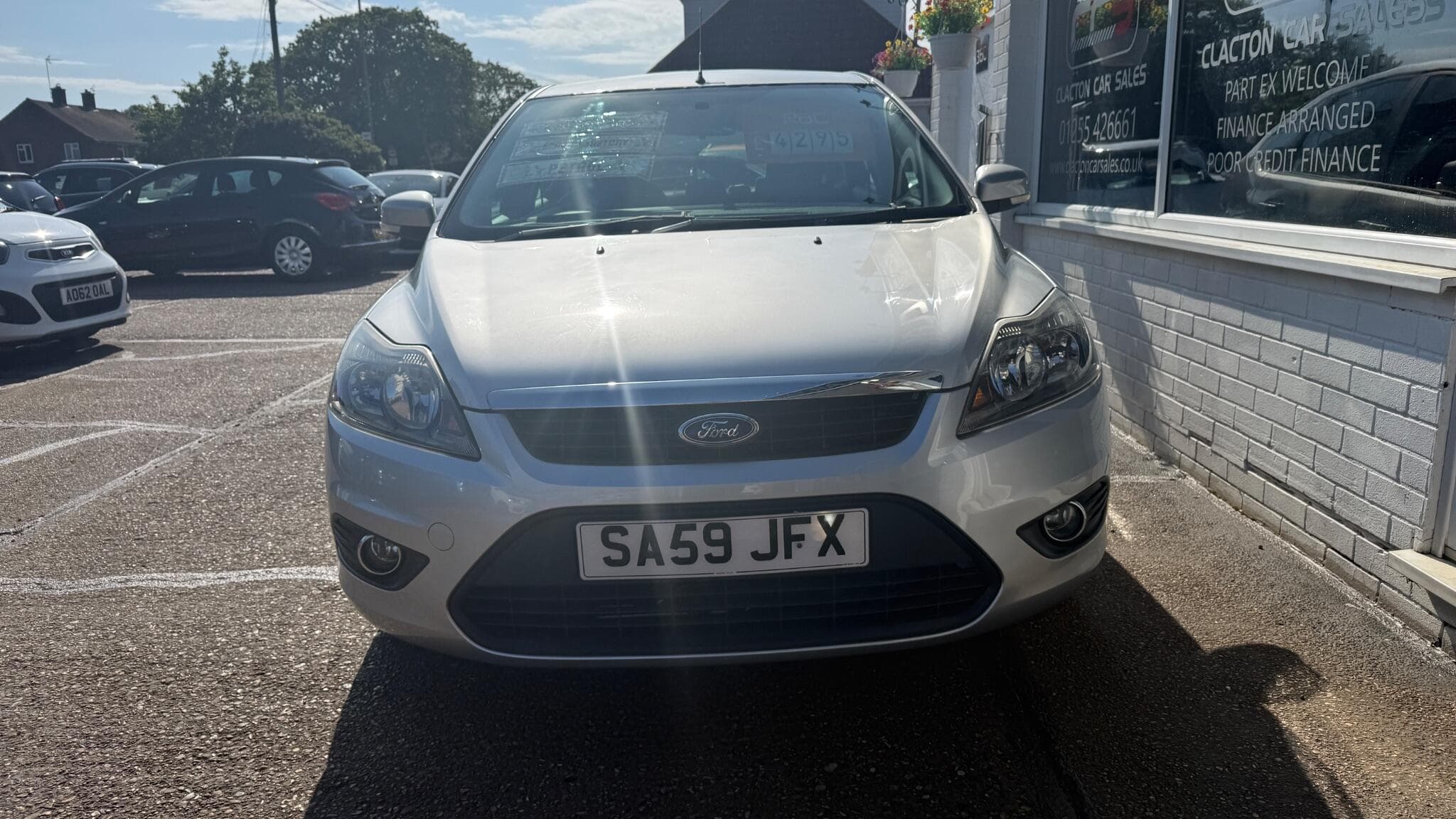 2009 Ford Focus - Image 2