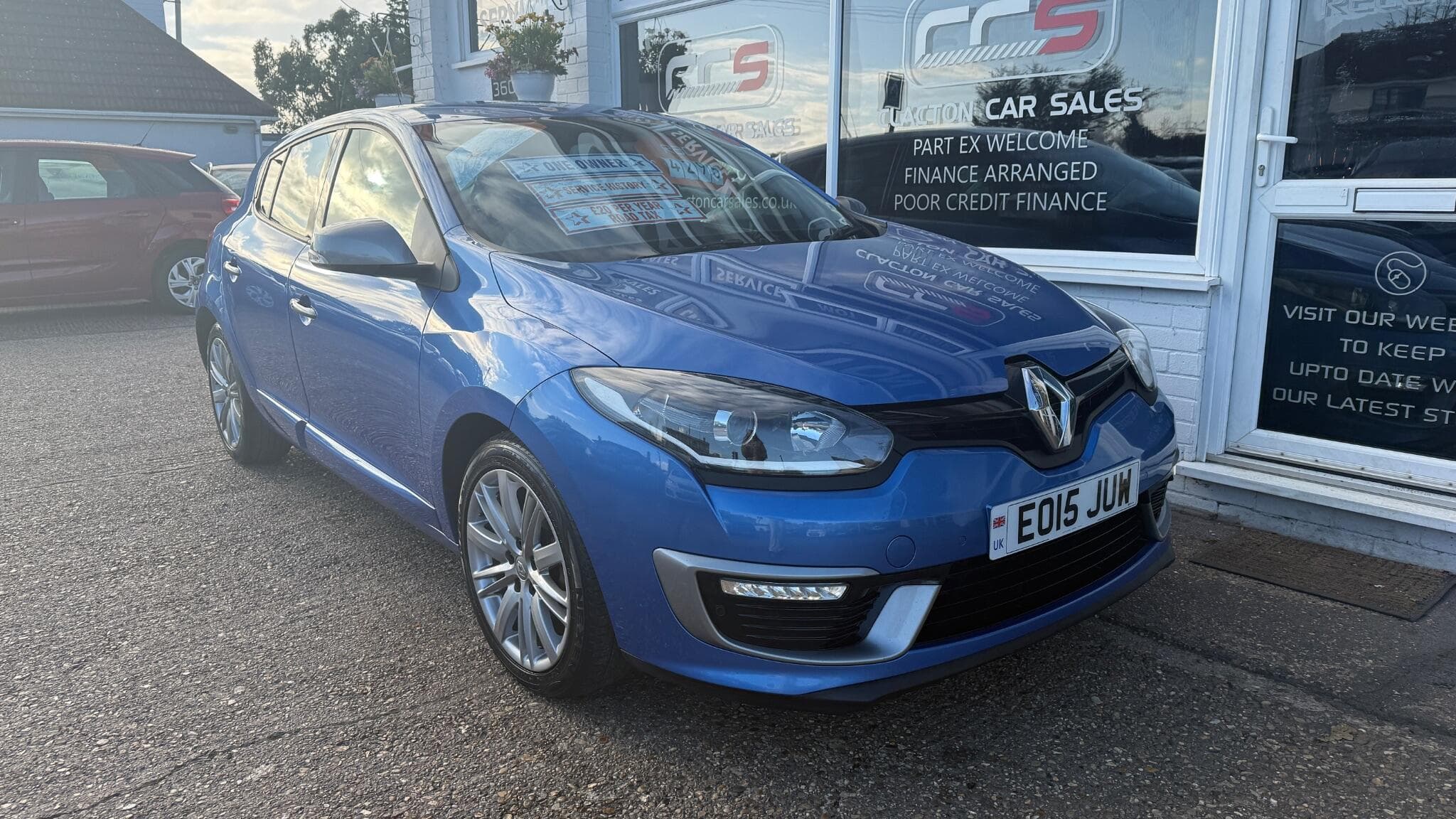 2015 Renault Megane - Image 1