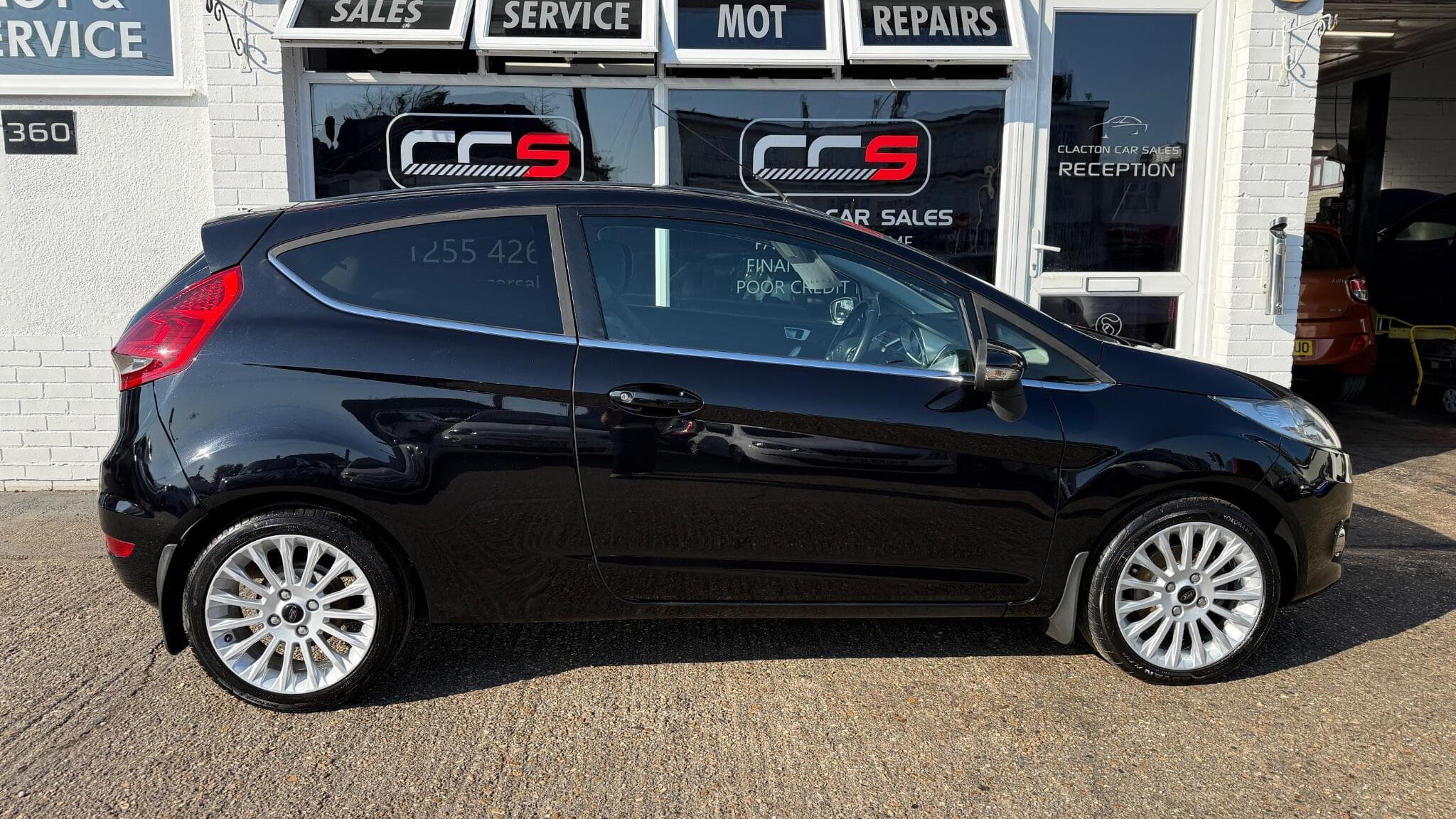 2012 Ford Fiesta - Image 8