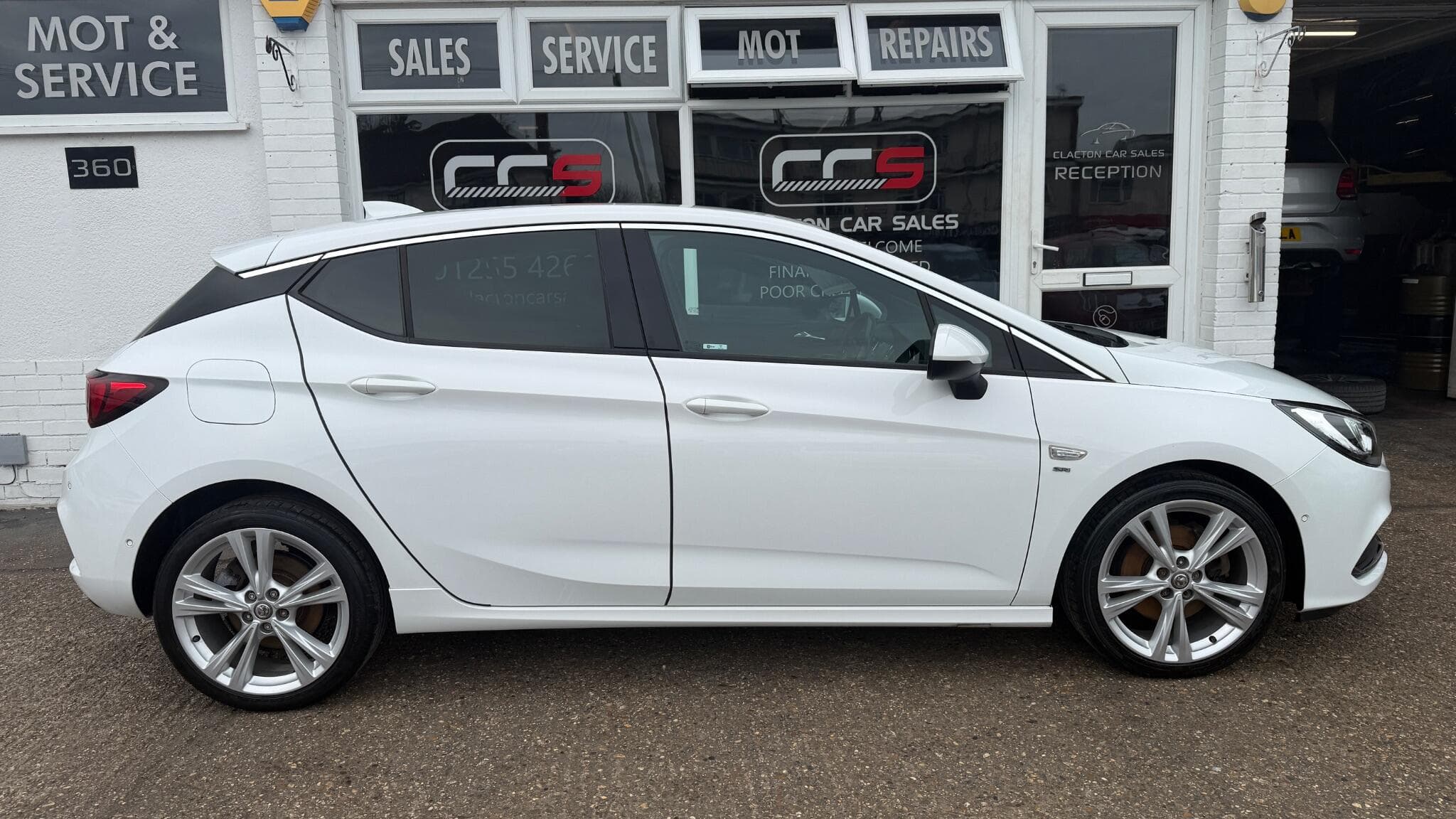 2017 Vauxhall Astra - Image 8