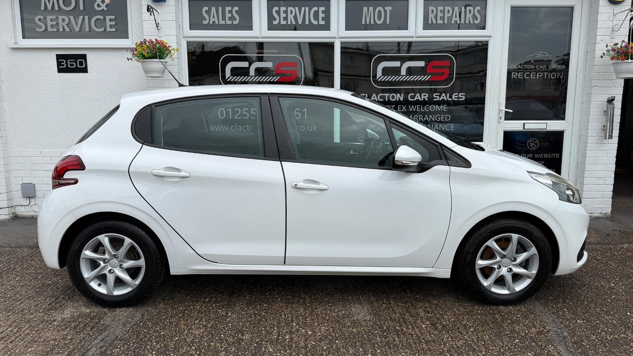 2015 Peugeot 208 - Image 8