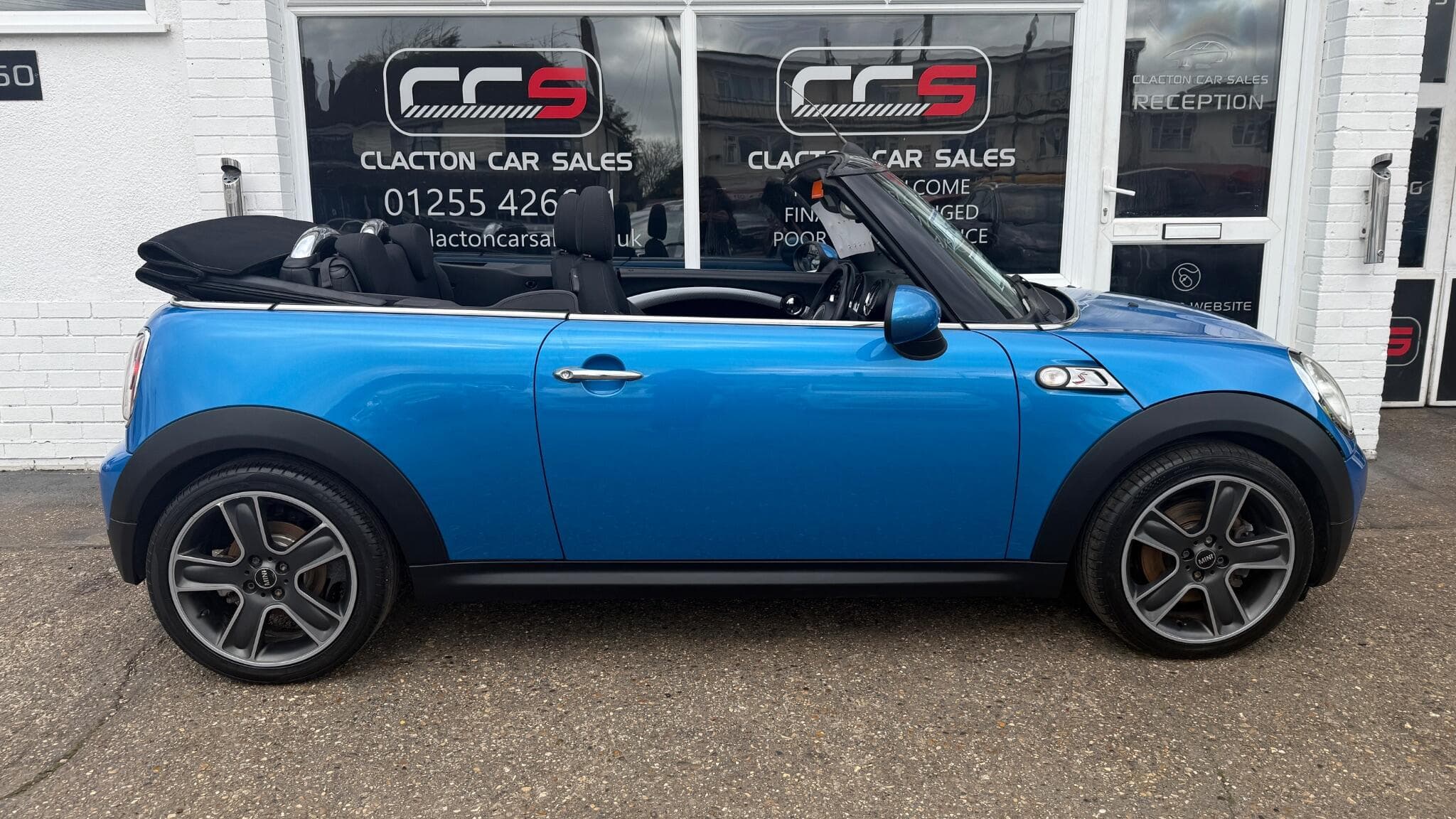 2010 MINI Convertible - Image 8