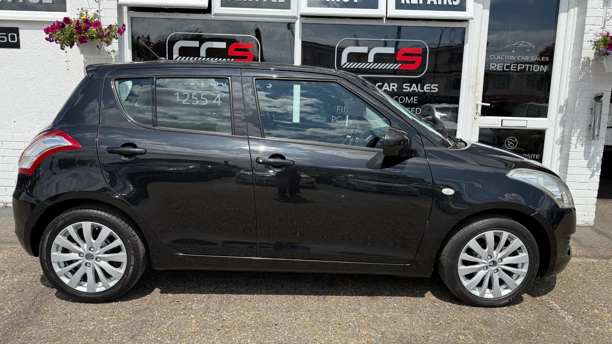 2011 Suzuki Swift - Image 8