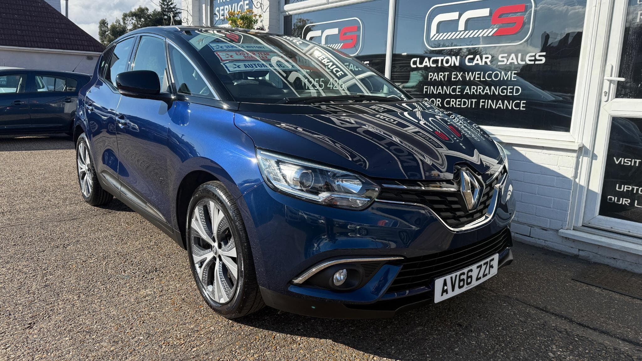 2016 Renault Scenic - Image 1