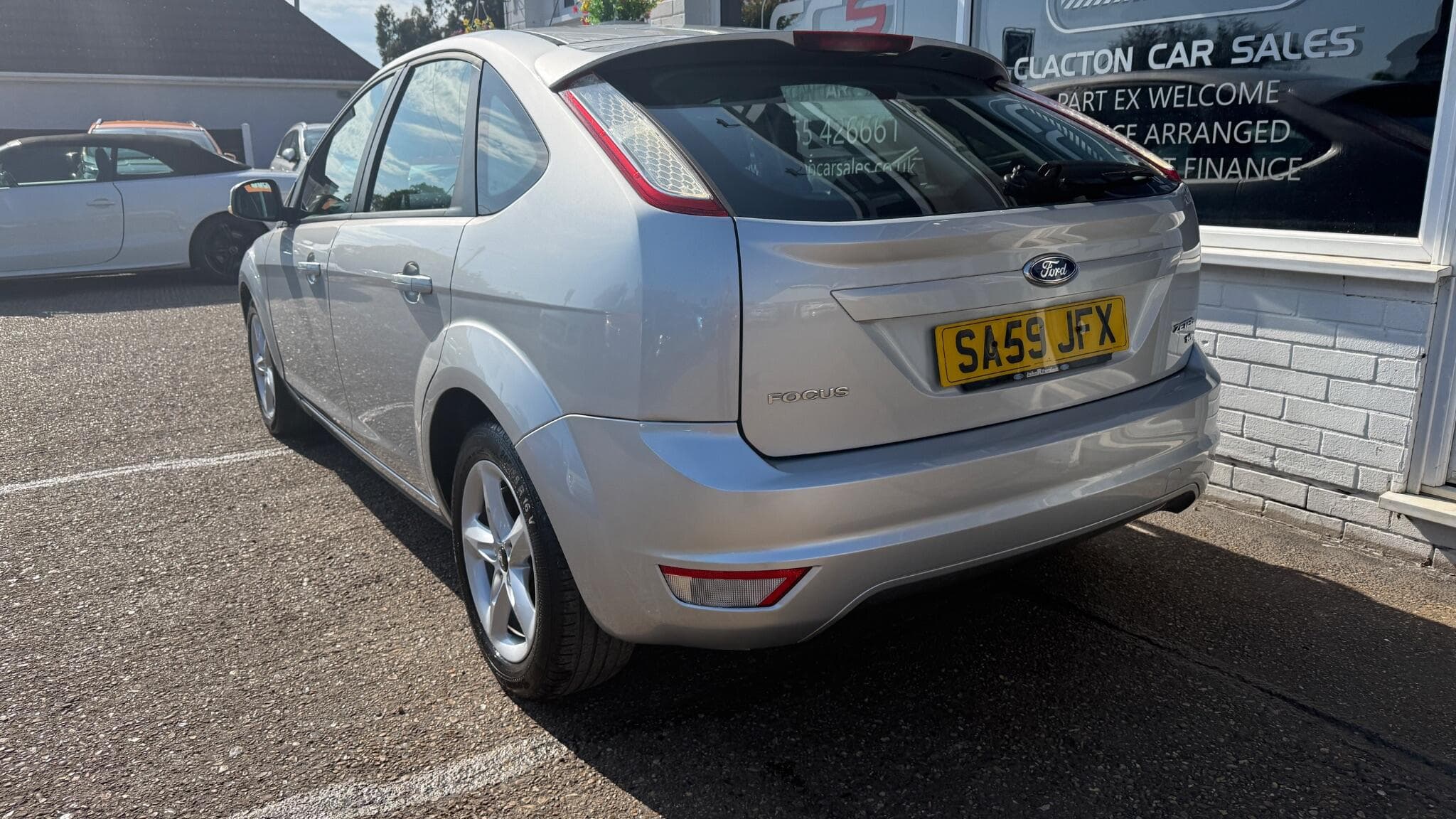 2009 Ford Focus - Image 5
