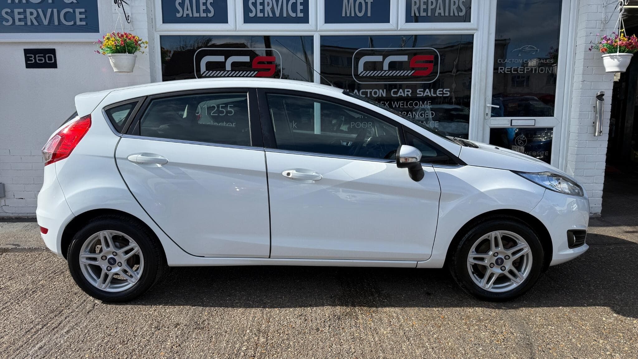 2013 Ford Fiesta - Image 8