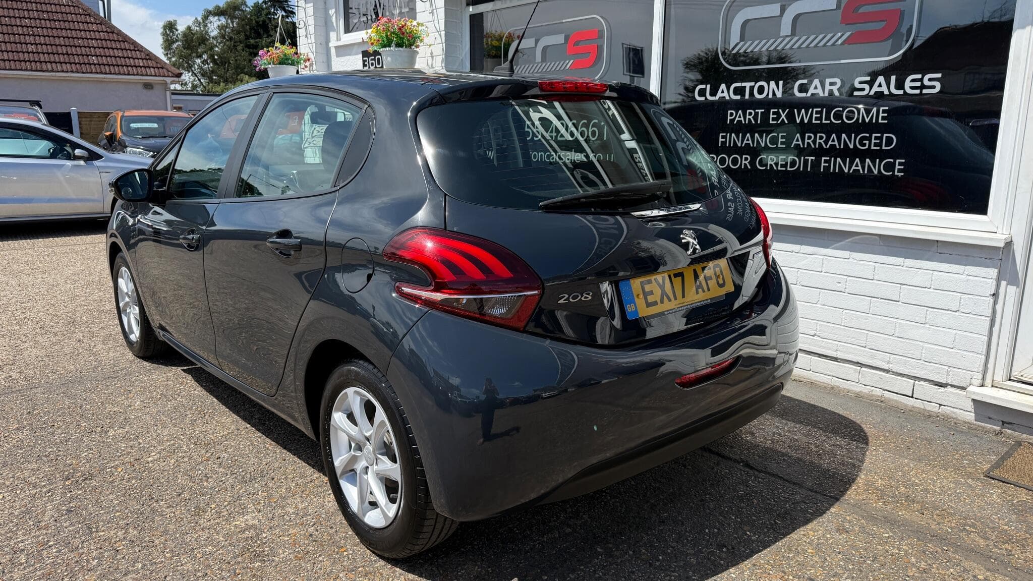 2017 Peugeot 208 - Image 5