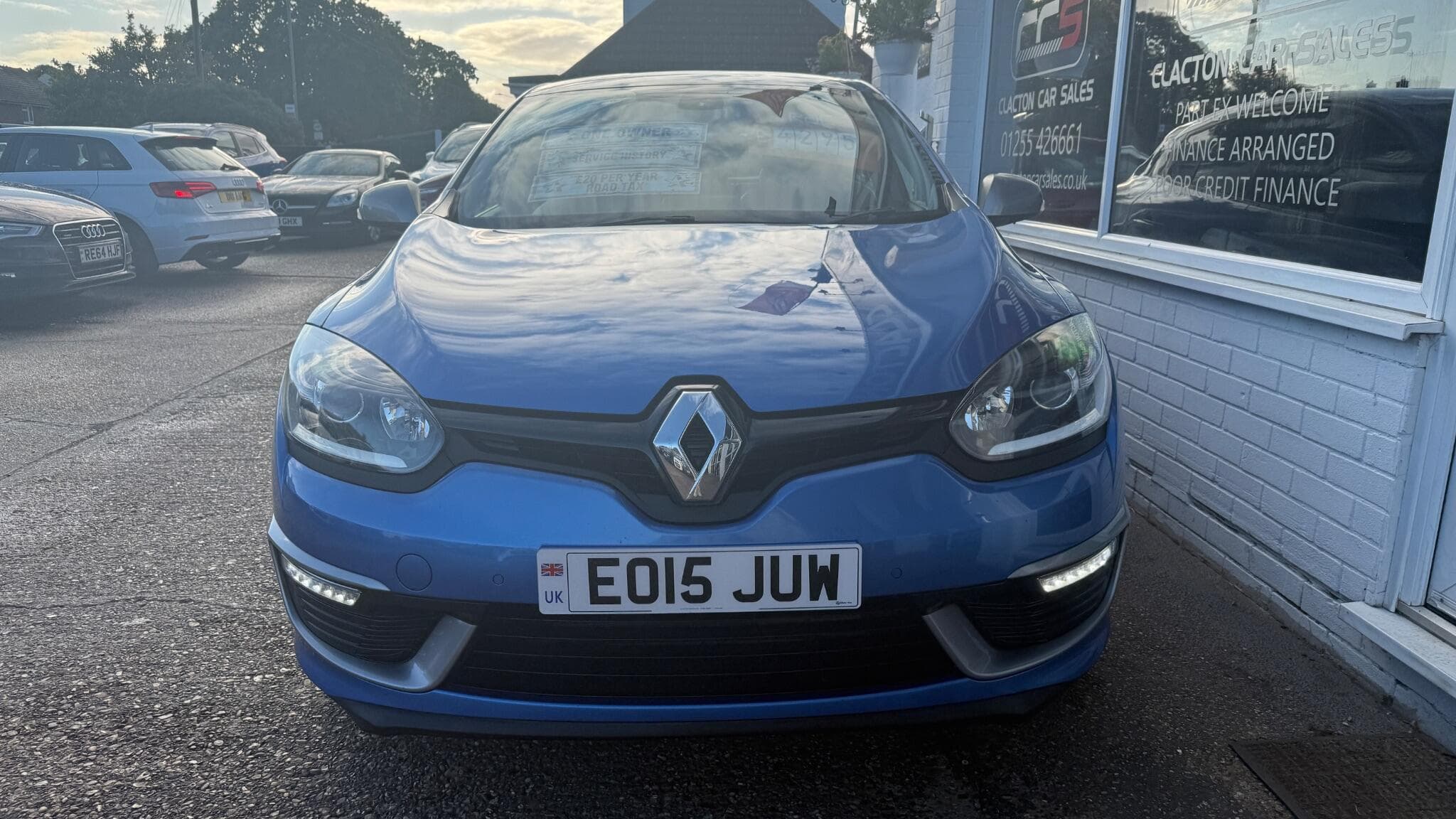 2015 Renault Megane - Image 2